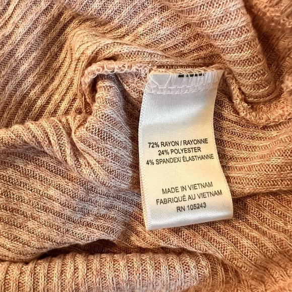 Bobeau Faux Wrap Ribbed Pink Balletcore Sweater Size Small - Picture 12 of 12